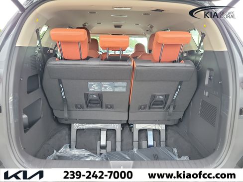 New 2026 Kia Carnival EX FWD image 10
