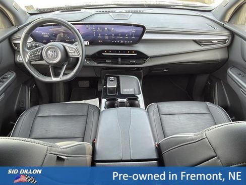 Certified 2025 Buick Enclave Sport Touring w/ Power Package AWD/4WD image 10