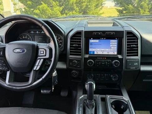 Used 2019 Ford F150 XLT w/ Equipment Group 302A Luxury AWD/4WD image 29