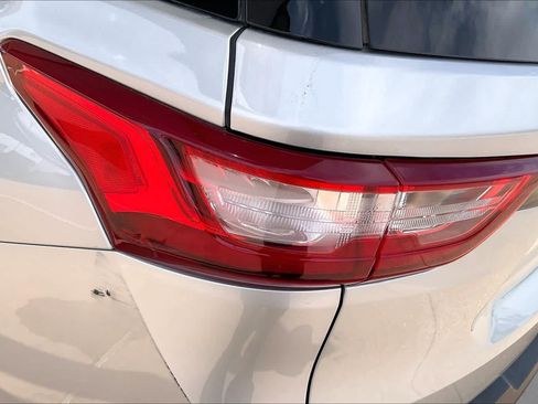 Used 2020 Chevrolet Traverse LS w/ LPO, Blackout Package FWD image 27