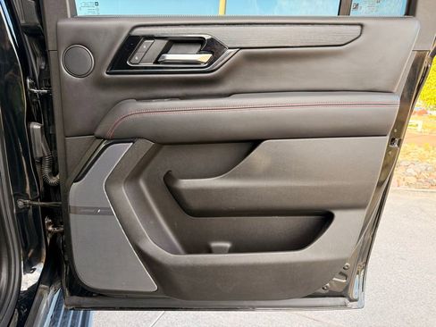 Used 2025 GMC Yukon XL AT4 Ultimate AWD/4WD image 31