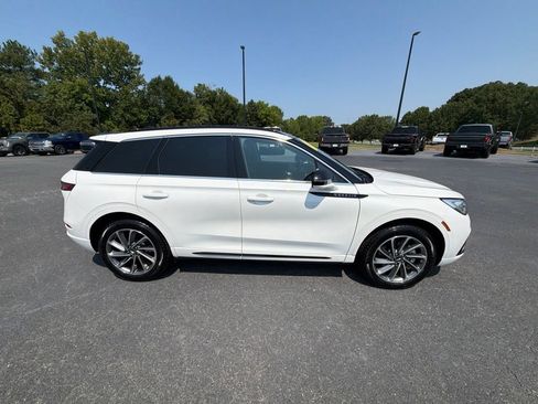 Used 2025 Lincoln Corsair Grand Touring w/ Equipment Group 301A AWD/4WD image 18