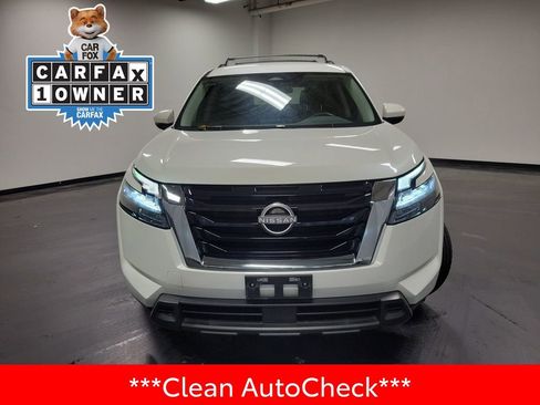 Used 2023 Nissan Pathfinder SV AWD/4WD image 3