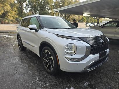 Used 2023 Mitsubishi Outlander SE