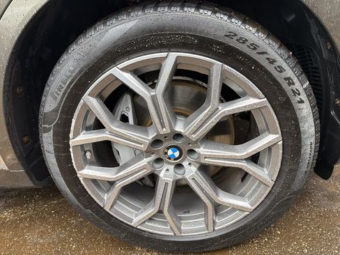 Used 2024 BMW X7 xDrive40i w/ Executive Package image 37