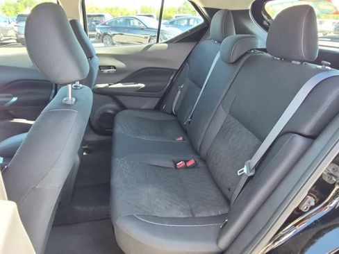 Used 2023 Nissan Kicks SV w/ Interior Electronics Package FWD image 7