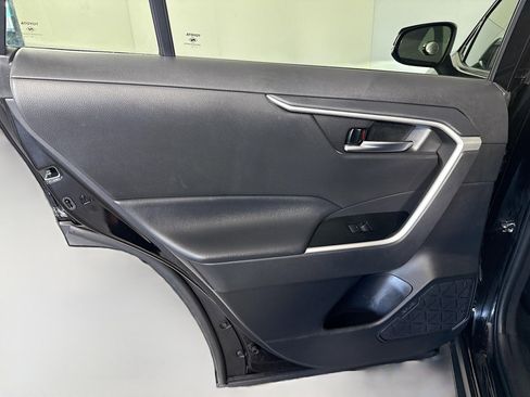 Used 2022 Toyota RAV4 XLE w/ Convenience Package image 26