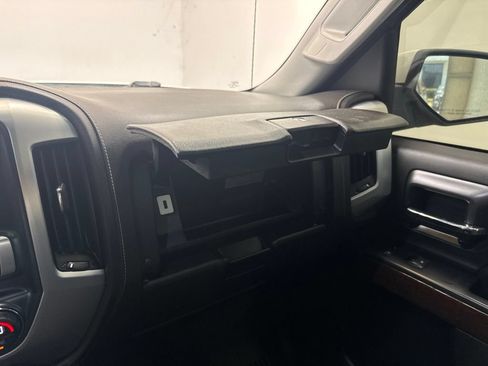 Used 2019 GMC Sierra 1500 SLE w/ SLE Value Package AWD/4WD image 16