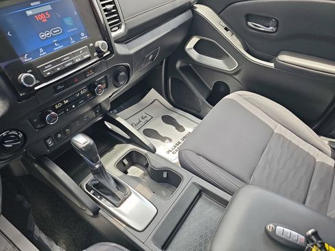 Used 2023 Nissan Frontier SV w/ SV Convenience Package AWD/4WD image 25