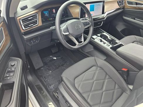 Certified 2026 Volkswagen Atlas SE w/ Panoramic Sunroof Package FWD image 11