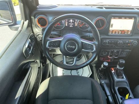 Used 2023 Jeep Gladiator Mojave w/ LED Lighting Group AWD/4WD image 13