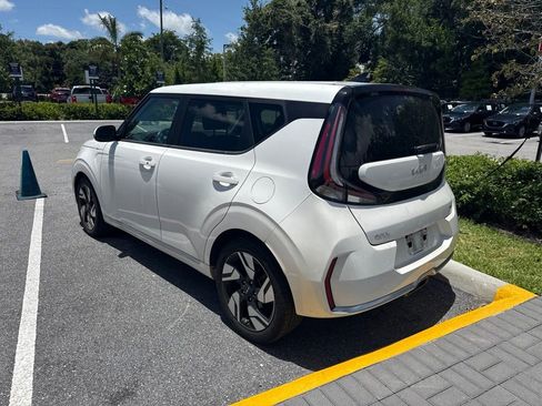 Used 2023 Kia Soul GT-Line w/ GT-Line Technology Package FWD image 6