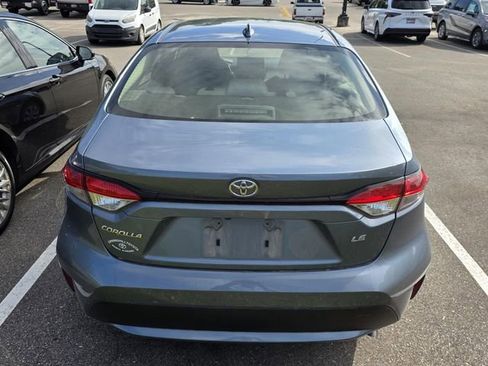 Used 2020 Toyota Corolla LE image 3