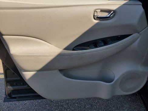 Used 2012 Nissan Leaf SL FWD image 7