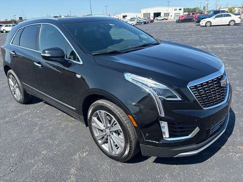 Used 2025 Cadillac XT5 Premium Luxury w/ Technology Package AWD/4WD image 3