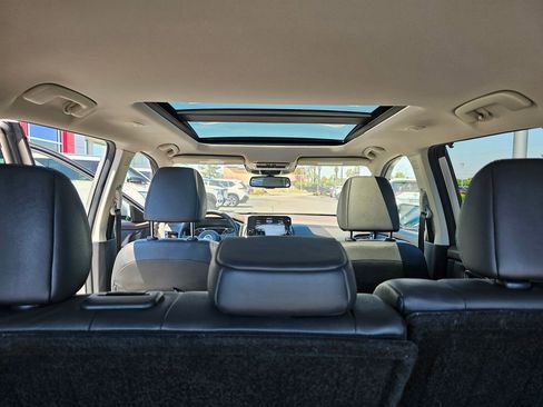 Used 2021 Nissan Rogue SL w/ Premium Package image 13