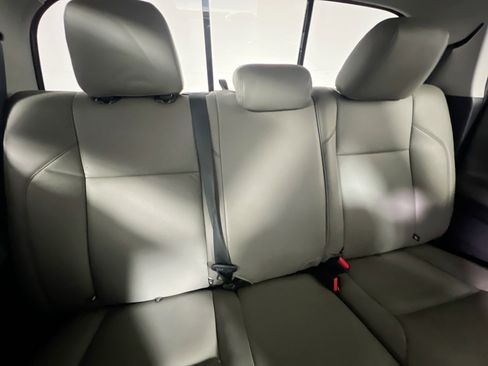 Used 2022 Toyota Tacoma SR5 w/ Technology Package image 32