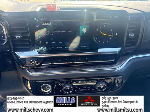 Used 2023 Chevrolet Silverado 1500 LT AWD/4WD image 17