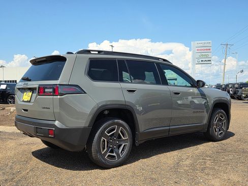 New 2026 Jeep Cherokee Laredo AWD/4WD image 3