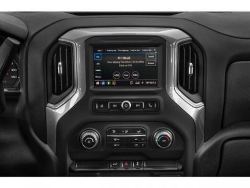 Used 2022 Chevrolet Silverado 2500 Custom w/ Custom Value Package image 13