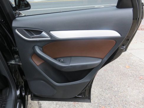 Used 2018 Audi Q3 2.0T Premium image 29