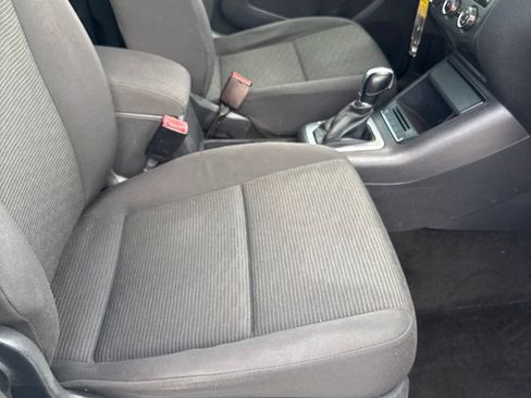 Used 2017 Volkswagen Tiguan Limited w/ Alloy Wheels Package FWD image 25