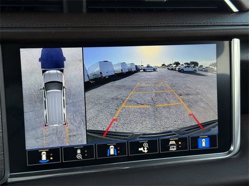 Used 2021 GMC Yukon XL Denali w/ Denali Ultimate Package image 17