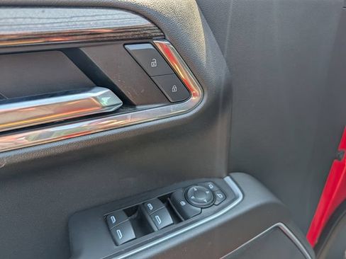 Used 2022 Chevrolet Silverado 1500 LT AWD/4WD image 19