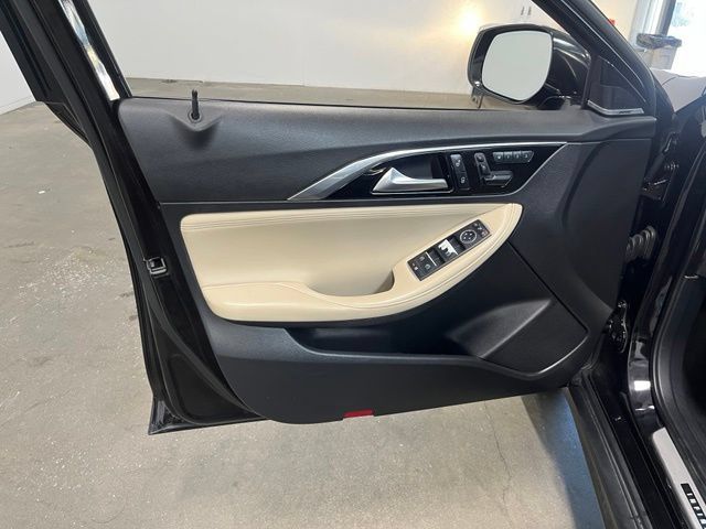 Used 2018 INFINITI QX30 Premium w/ Navigation Package AWD/4WD image 23
