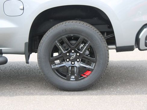 New 2026 Chevrolet Silverado 1500 RST w/ Redline Edition AWD/4WD image 17