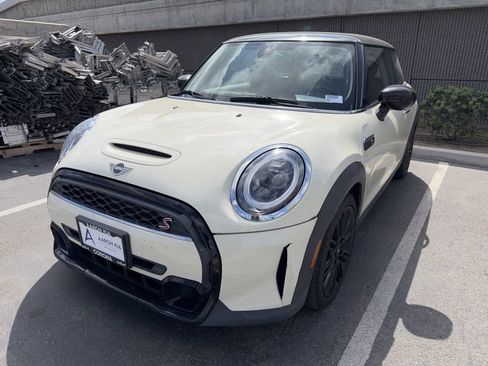 Used 2023 MINI Cooper S image 2