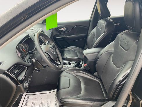 Used 2023 Jeep Cherokee Altitude Lux image 9