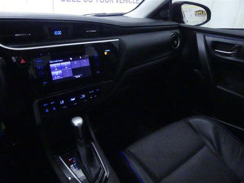 Used 2019 Toyota Corolla SE image 14