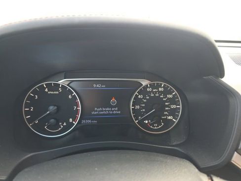 Used 2025 Nissan Altima 2.5 SR FWD image 15
