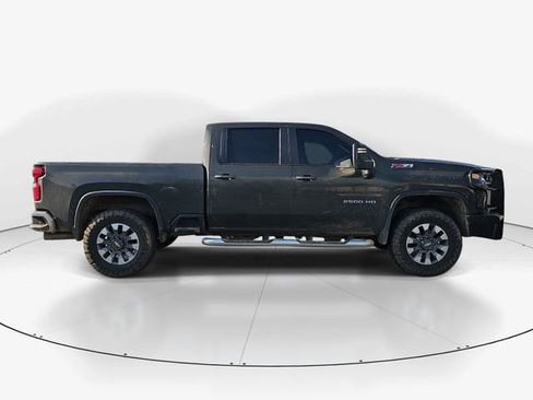 Used 2022 Chevrolet Silverado 2500 LT w/ Convenience Package image 8