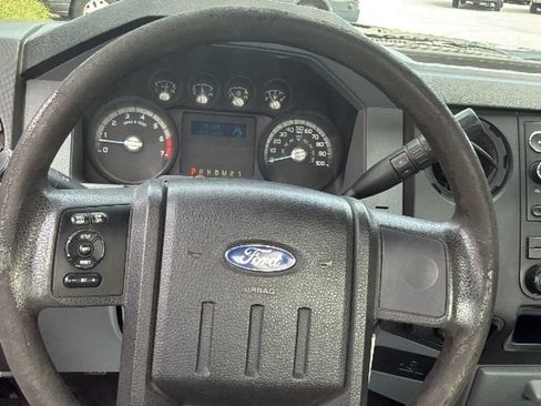 Used 2015 Ford F250 XL w/ Power Equipment Group RWD image 16