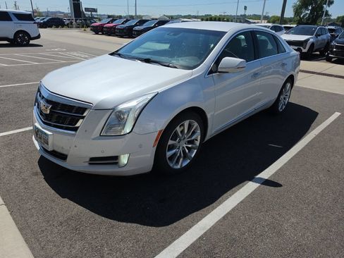 Used 2016 Cadillac XTS Luxury w/ Driver Awareness Package FWD image 2