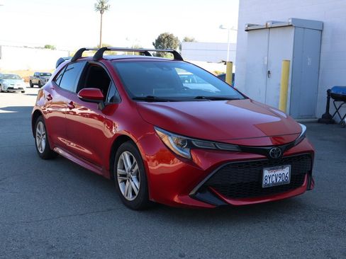 Used 2022 Toyota Corolla SE image 2