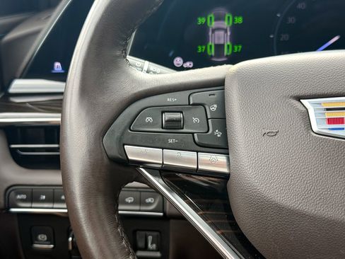 Used 2024 Cadillac Escalade Premium Luxury w/ Performance Package AWD/4WD image 39