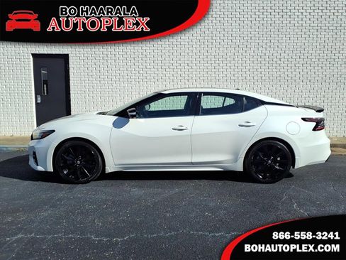 Used 2023 Nissan Maxima SR w/ Sport Mat Group image 1
