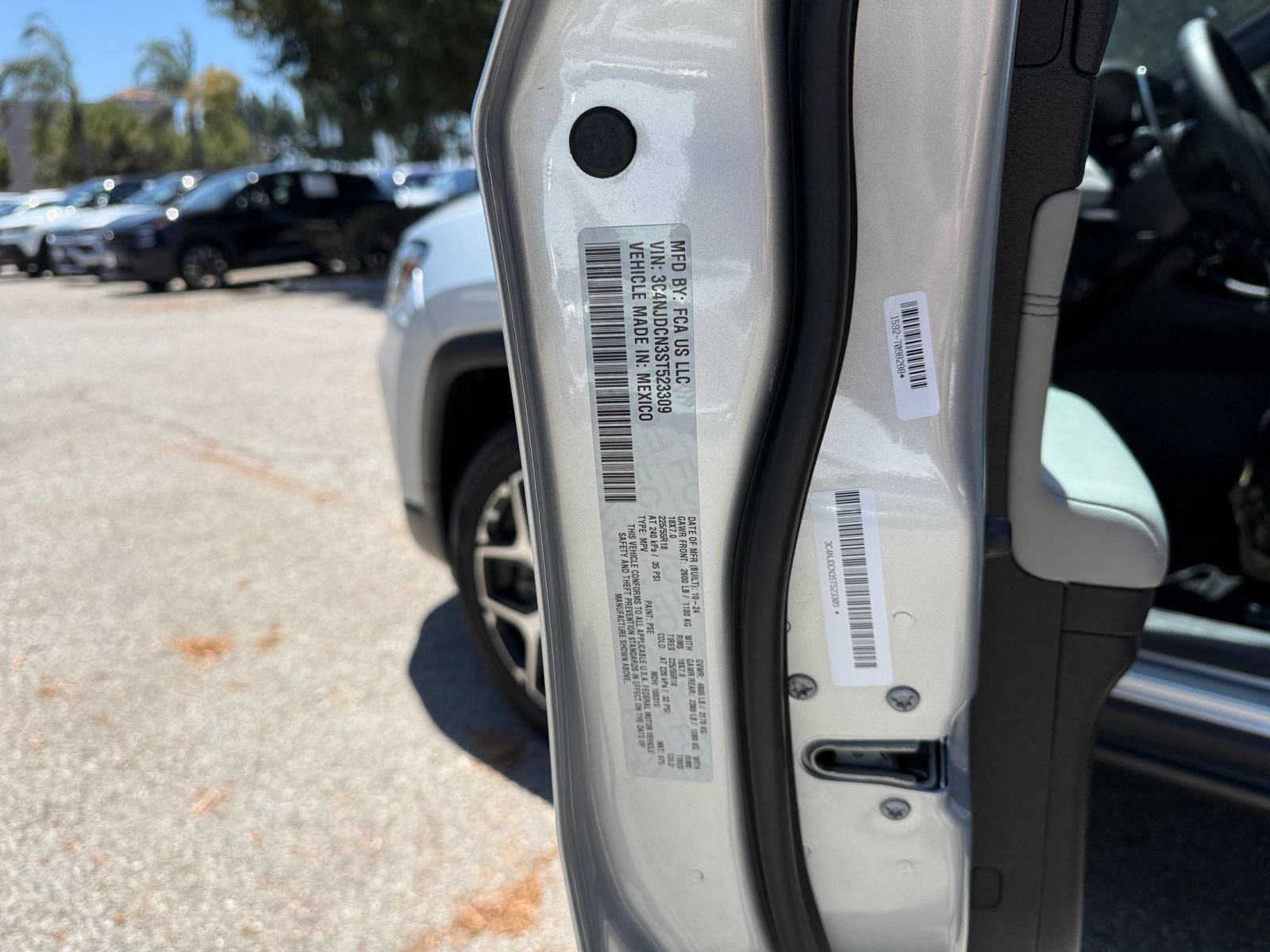 Used 2025 Jeep Compass Limited AWD/4WD image 26