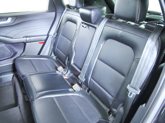 Certified 2024 Ford Escape Platinum AWD/4WD image 16