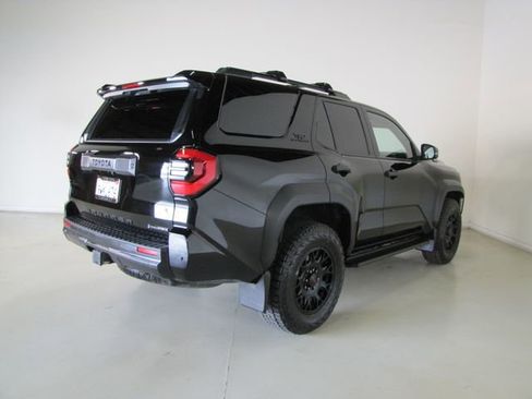 Used 2025 Toyota 4Runner TRD Off-Road AWD/4WD image 25