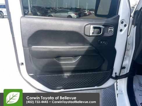 Used 2018 Jeep Wrangler Unlimited Sahara w/ LED Lighting Group image 18