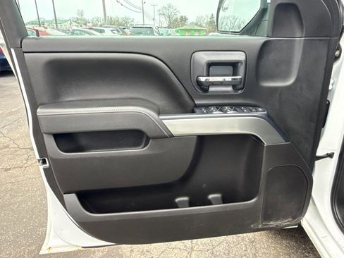 Used 2018 Chevrolet Silverado 1500 LT AWD/4WD image 24