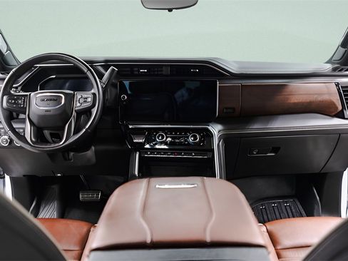 Used 2024 GMC Sierra 2500 Denali Ultimate w/ LPO, GMC Protection Package image 9