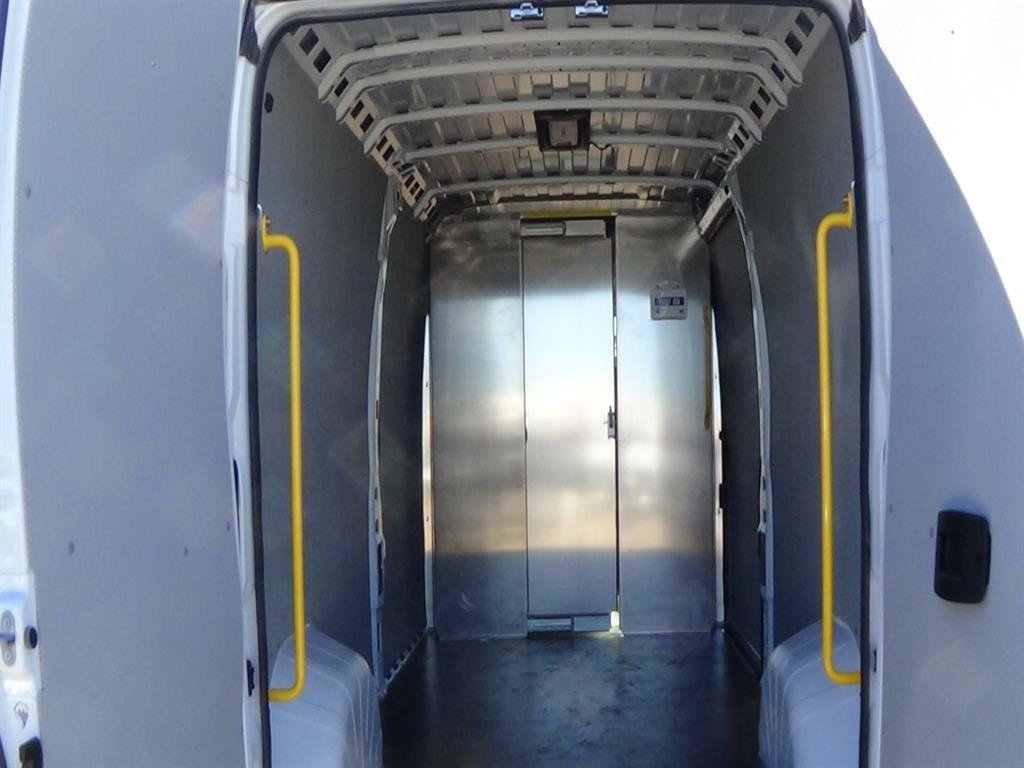 Used 2025 RAM ProMaster 2500 w/ Convenience Group FWD image 10