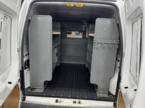 Used 2013 Ford Transit Connect XLT image 14