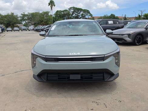 New 2026 Kia K4 FWD image 3
