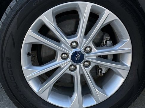 Used 2019 Ford Escape SE image 10